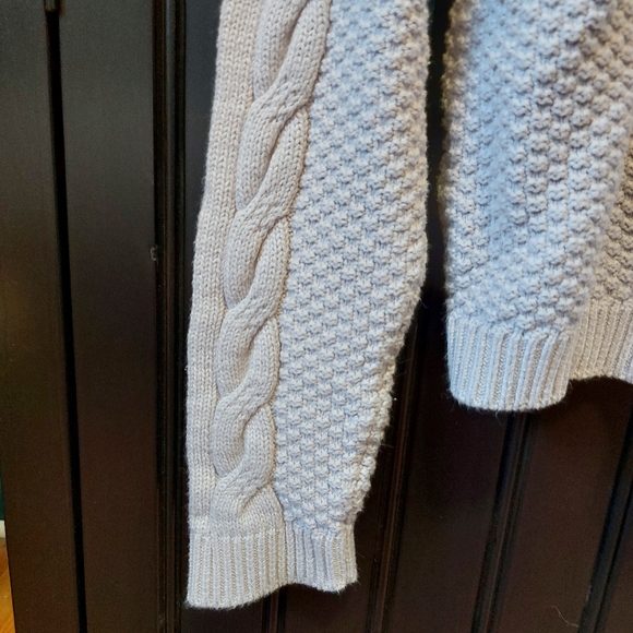 🌱 Forever 21 Cable Knit Sweater - Picture 5 of 5